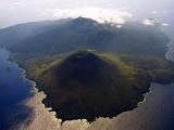 Vulkaninsel im Norden mit dem Mount Didicas